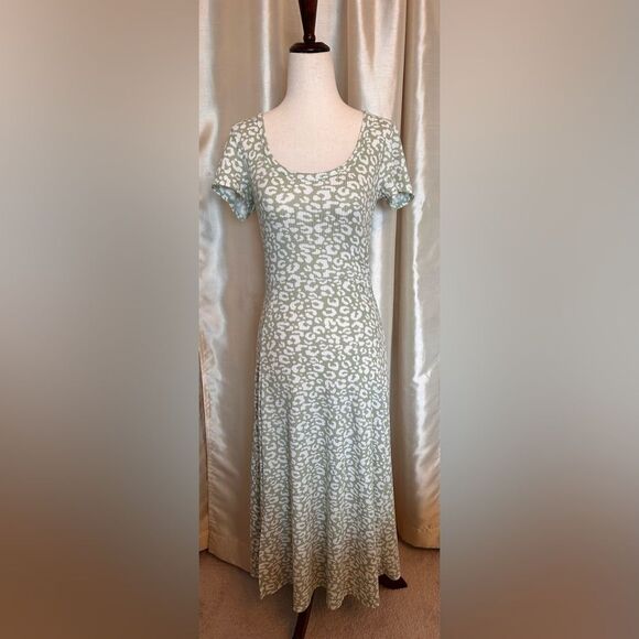 Jessica Simpson Green Leopard Print Midi Dress – Size Medium, Sleeveless Slit He - Picture 7 of 9